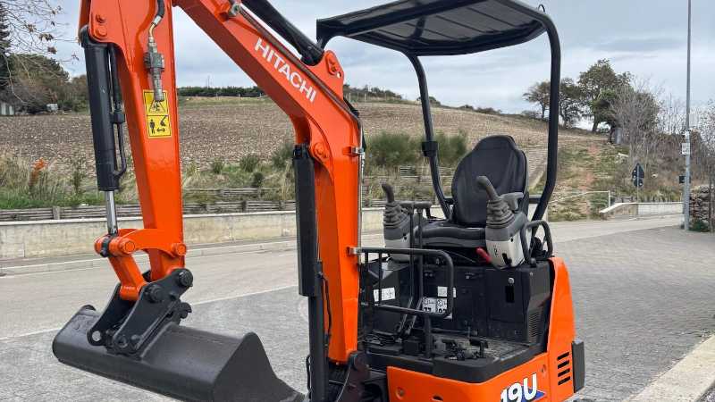 OmecoHub - HITACHI ZX19U-5A